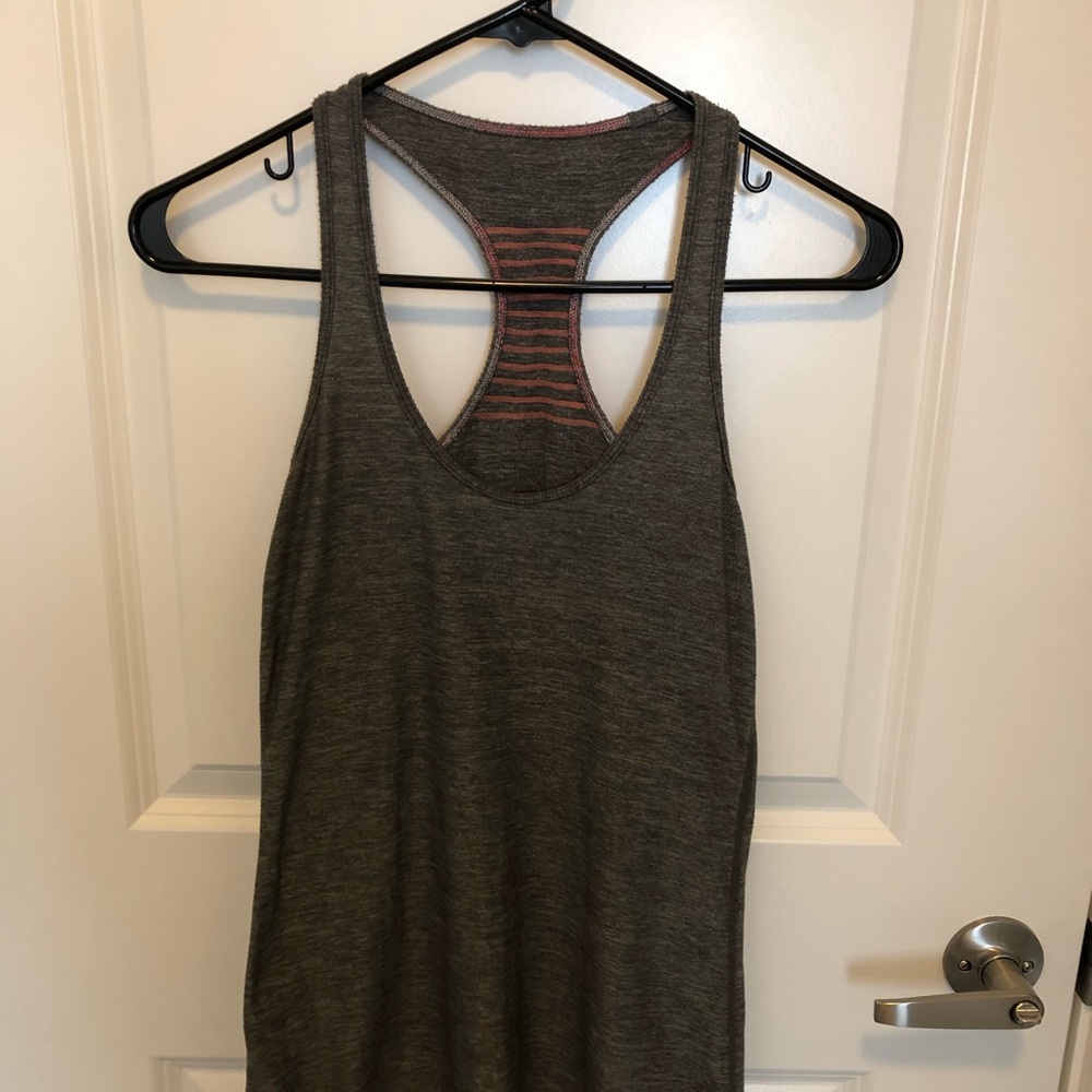 Lululemon tank
